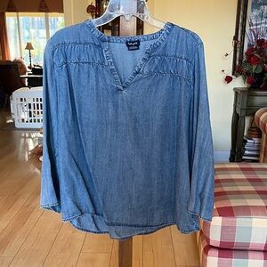 Splendid Denim Blue Blouse size large
